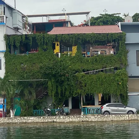 El Paraiso Rico Hotel